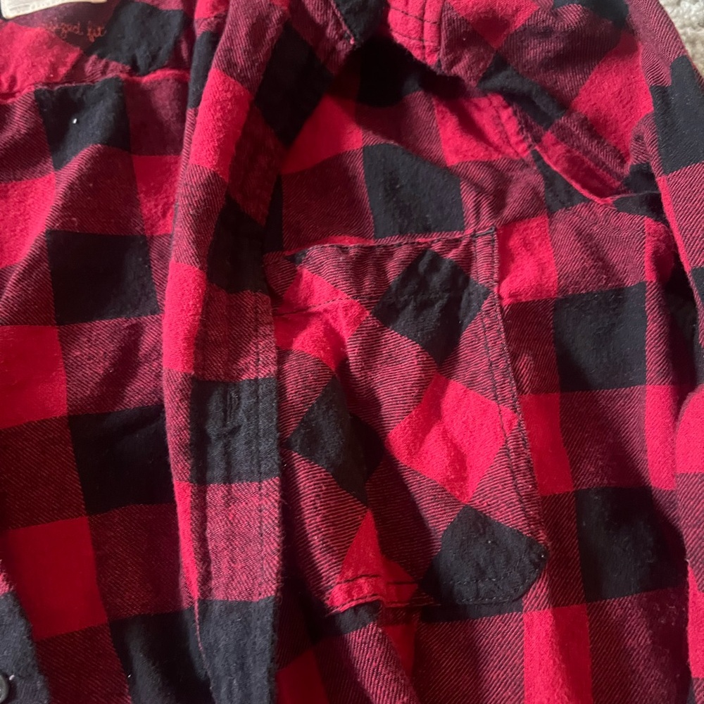 TNA Oversized Buffalo Plaid Flannel Shirt – Red & Black, Size Medium - Picture 4 of 5